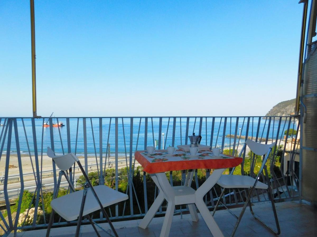 Bilocale Con Favolosa Vista Mare Levanto Eksteriør billede